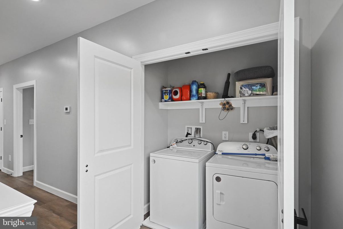 Interior, Recessed Lighting, Utility Closets, Washer, Wood Texture Flooring