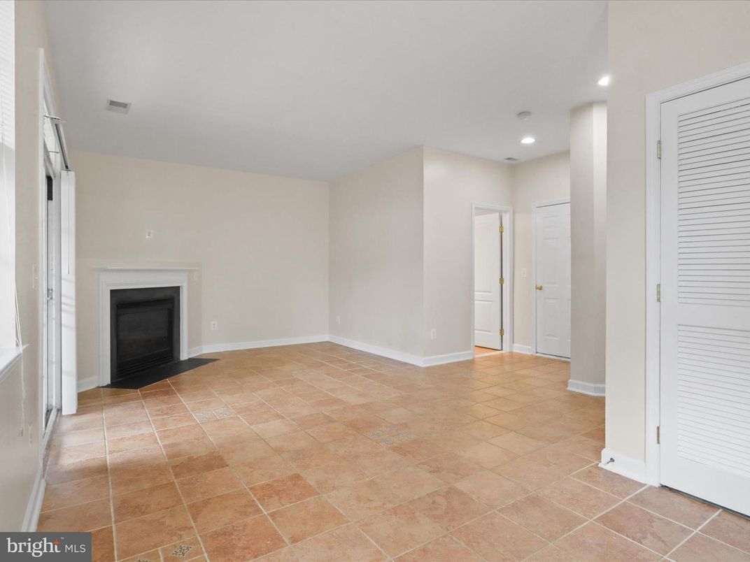 Empty room, Fireplace, Interior, Recessed Lighting