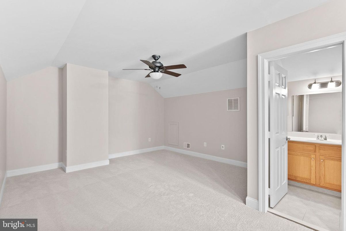 Bathroom, Empty room, Interior