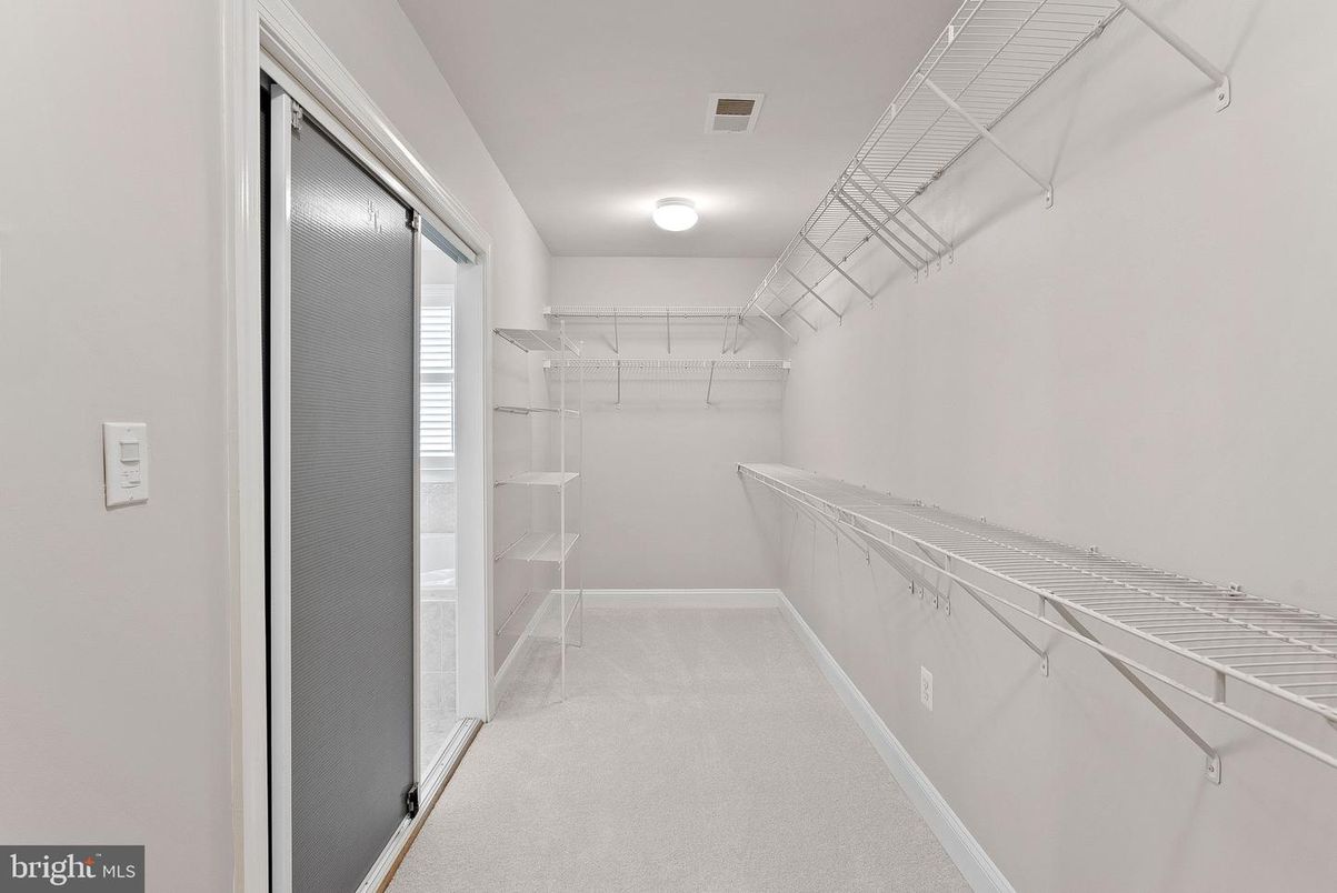 Interior, Walk-in Closets