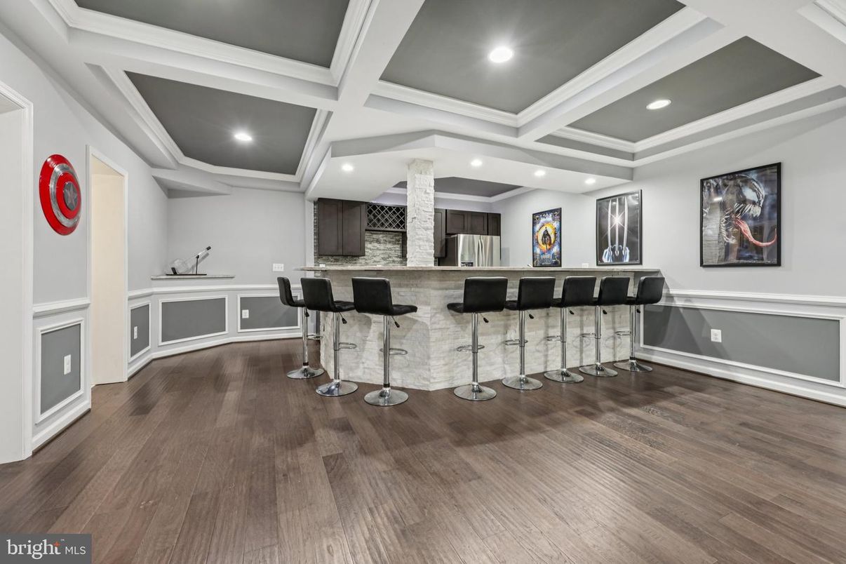 Interior, Recessed Lighting, Wood Texture Flooring