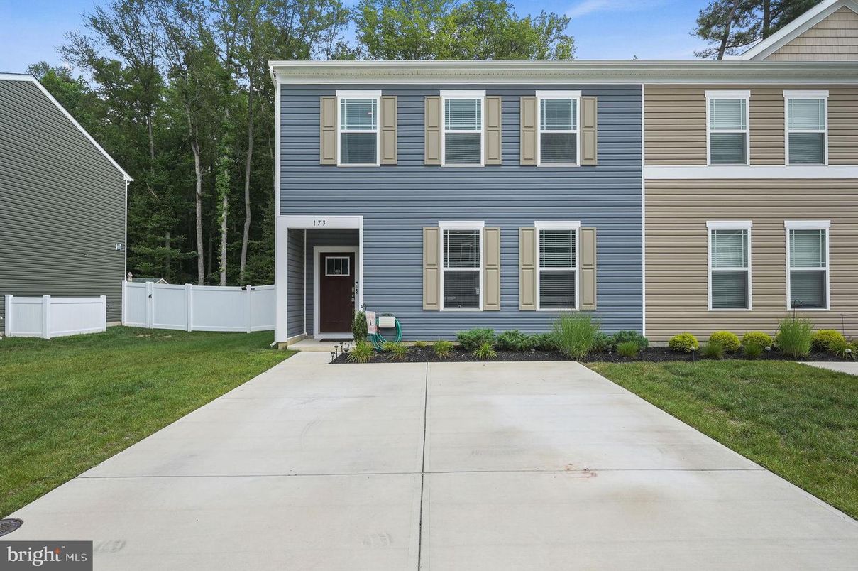 Backyard, Exterior, Facade, Georgian