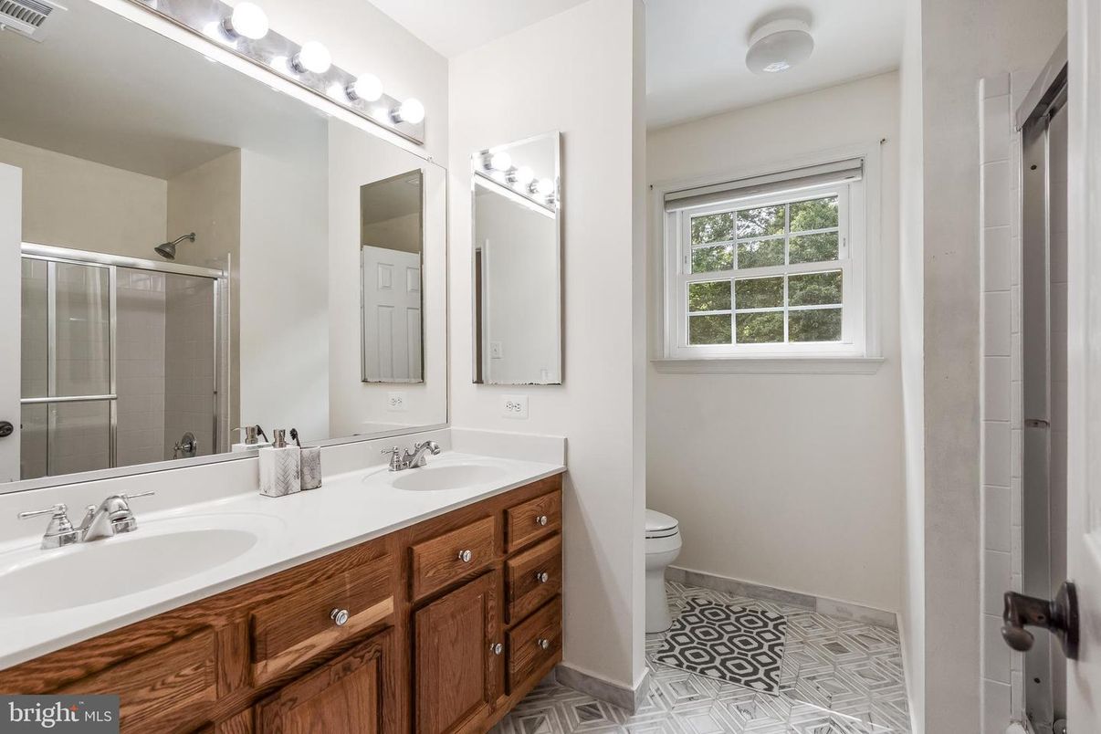 Bathroom, Dual Sink Vanities, Glass Shower, Interior