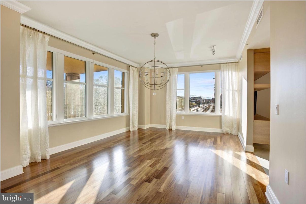Chandelier, Empty room, Interior, Wood Texture Flooring