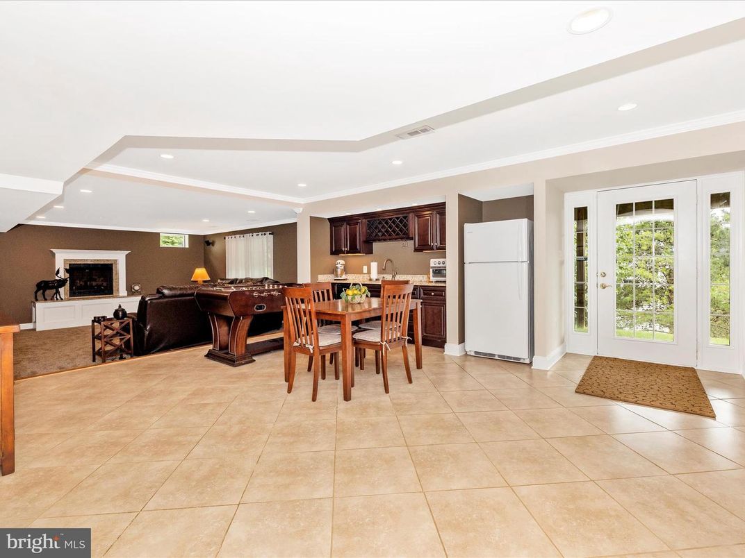 Dining room, Fireplace, Interior, Kitchen, Living room, Recessed Lighting