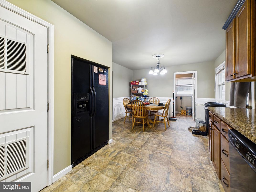 Chandelier, Dining room, Interior