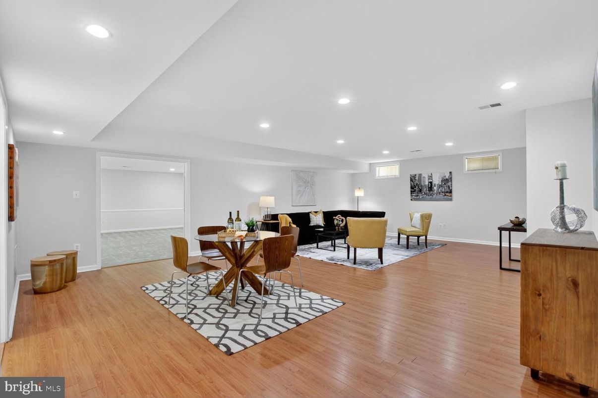 Dining room, Interior, Living room, Recessed Lighting, Wood Texture Flooring