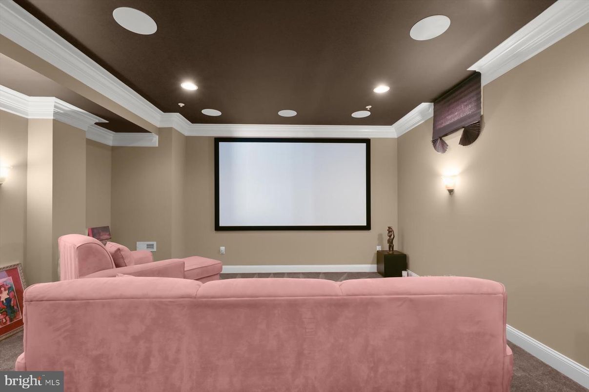 Interior, Projection Screen, Recessed Lighting, Theatre Room