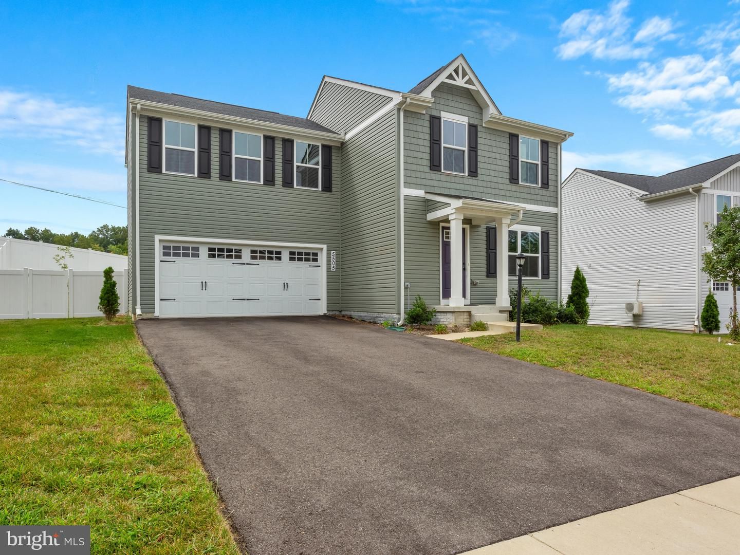 Attached, Exterior, Facade, Georgian