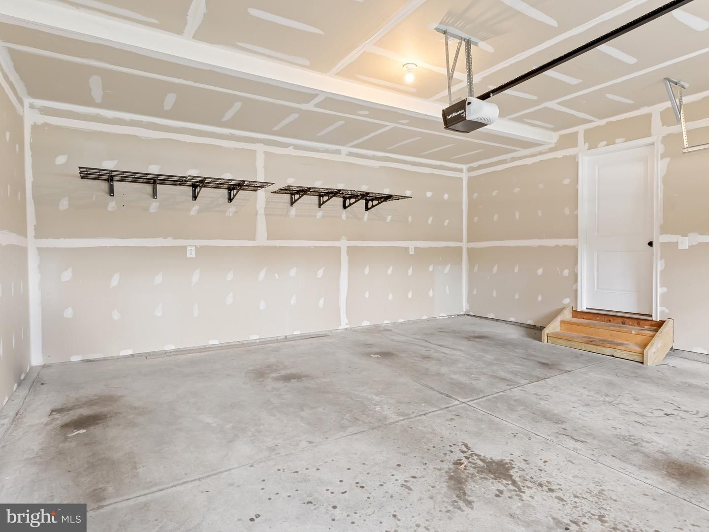 Empty room, Garage, Interior