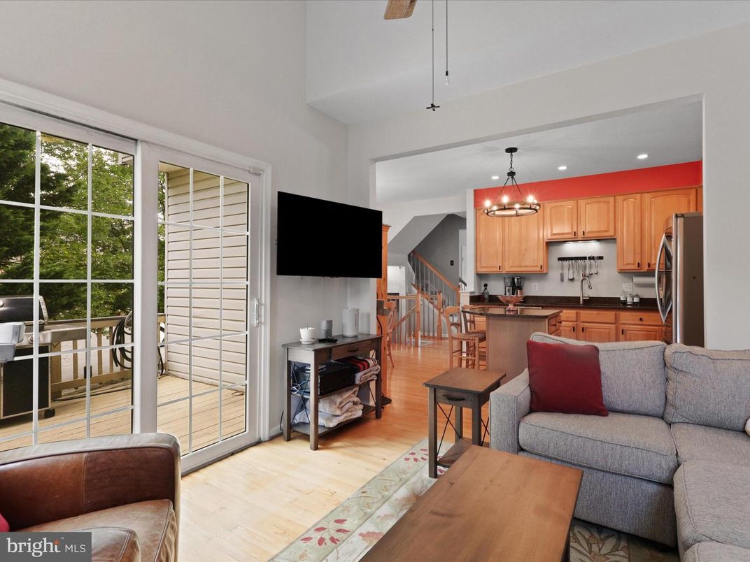 Chandelier, Interior, Kitchen, Living room, Recessed Lighting, Wood Texture Flooring