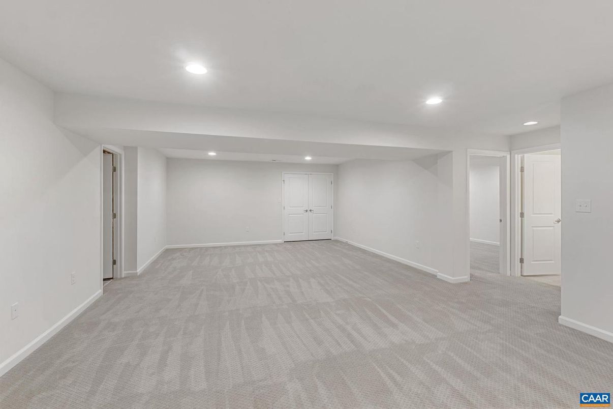 Empty room, Interior, Recessed Lighting
