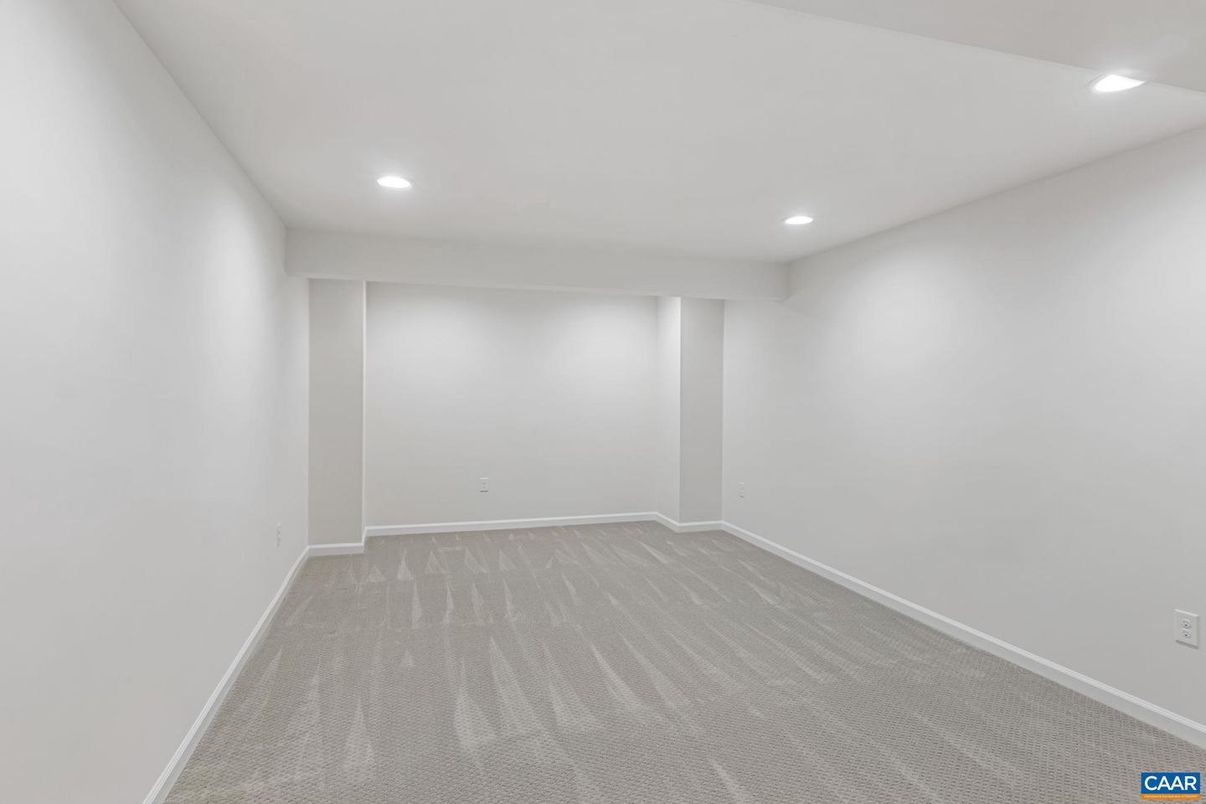 Empty room, Interior, Recessed Lighting