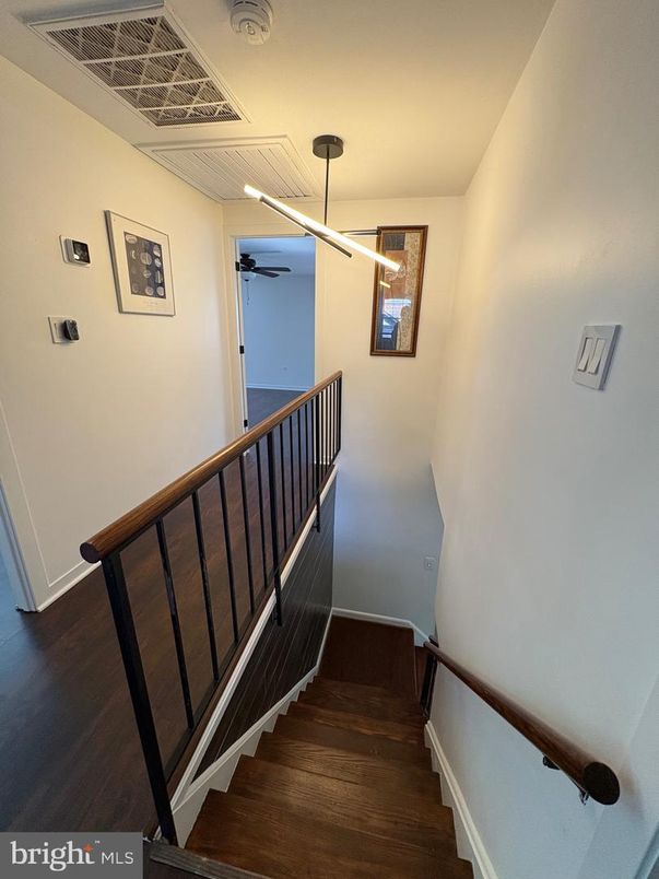 Interior, Pendant Lights, Wood Texture Flooring