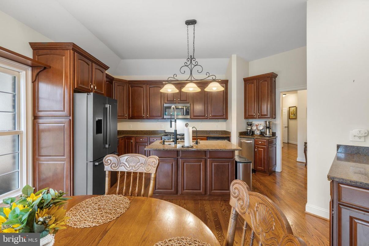 Chandelier, Dining room, Interior, Kitchen, Pendant Lights, Wood Texture Flooring