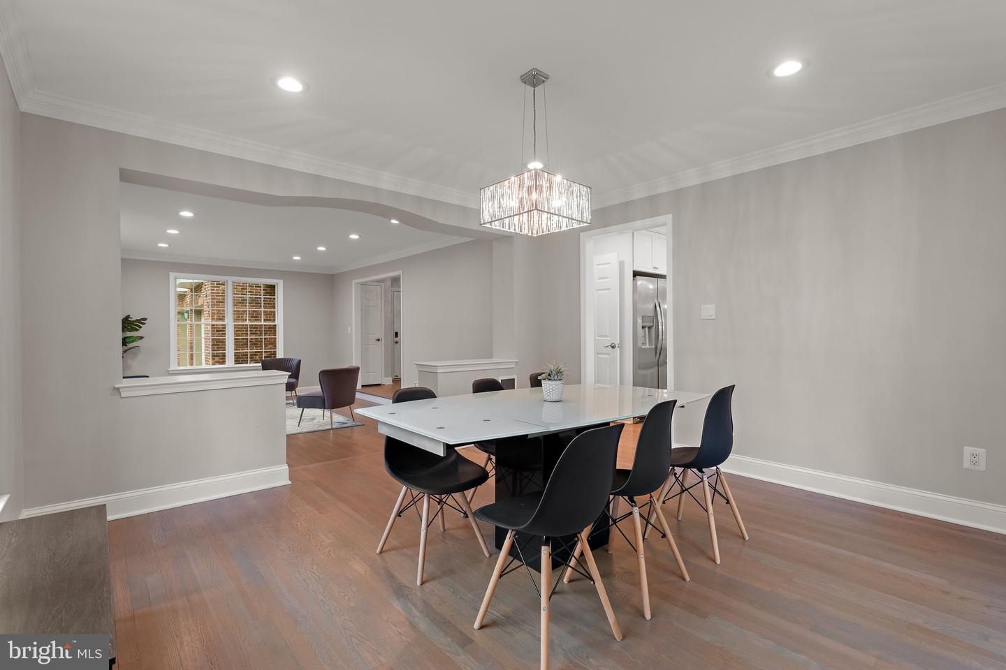 Chandelier, Dining room, Interior, Pendant Lights, Recessed Lighting, Wood Texture Flooring