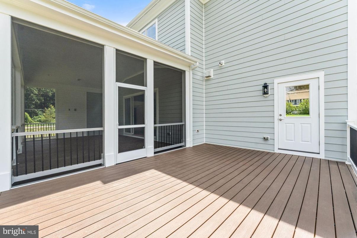 Exterior, Wood Texture Flooring
