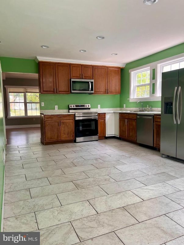 Interior, Kitchen, Marble, Recessed Lighting, Stainless Steel Appliances