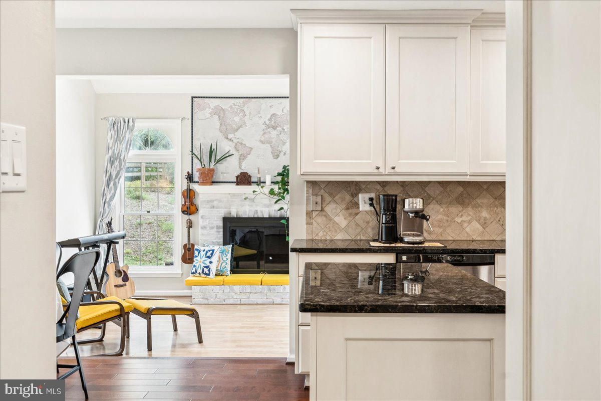 Fireplace, Fitness Equipment, Interior, Kitchen, Wood Texture Flooring