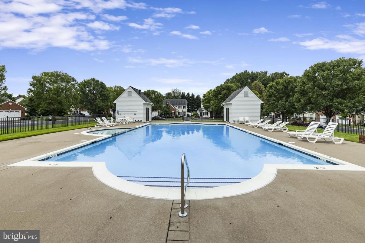 Detached Garage, Exterior, Pool