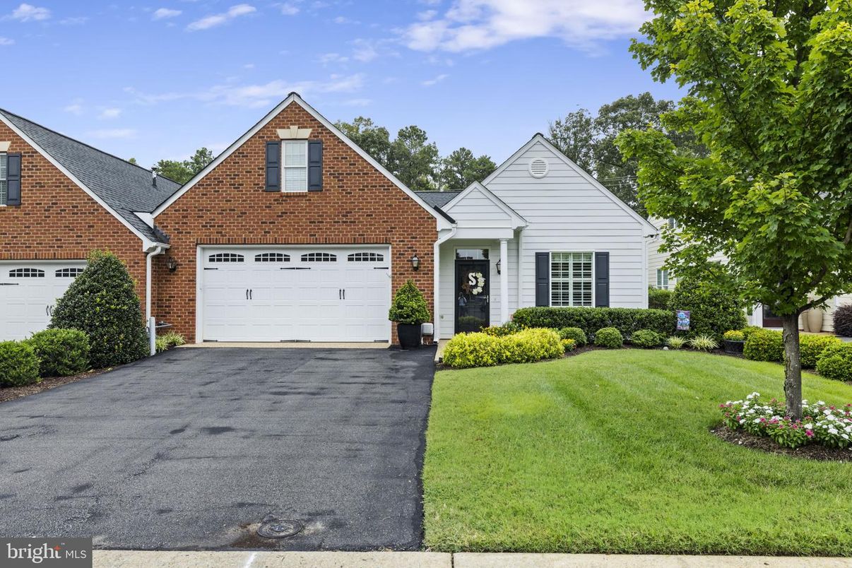 Attached, Exterior, Facade, Brick Facade, Brick Traditional