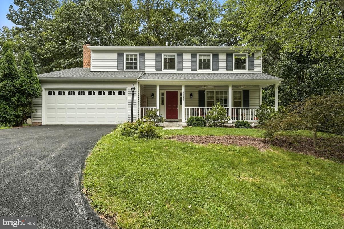 Attached, Exterior, Facade, Georgian