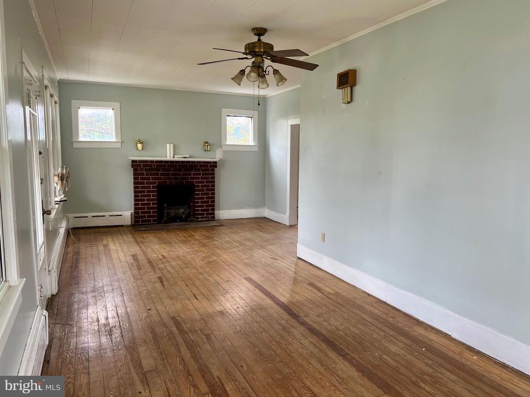 Empty room, Fireplace, Interior, Wood Texture Flooring