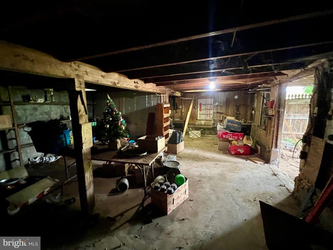 Interior, Wooden Beams