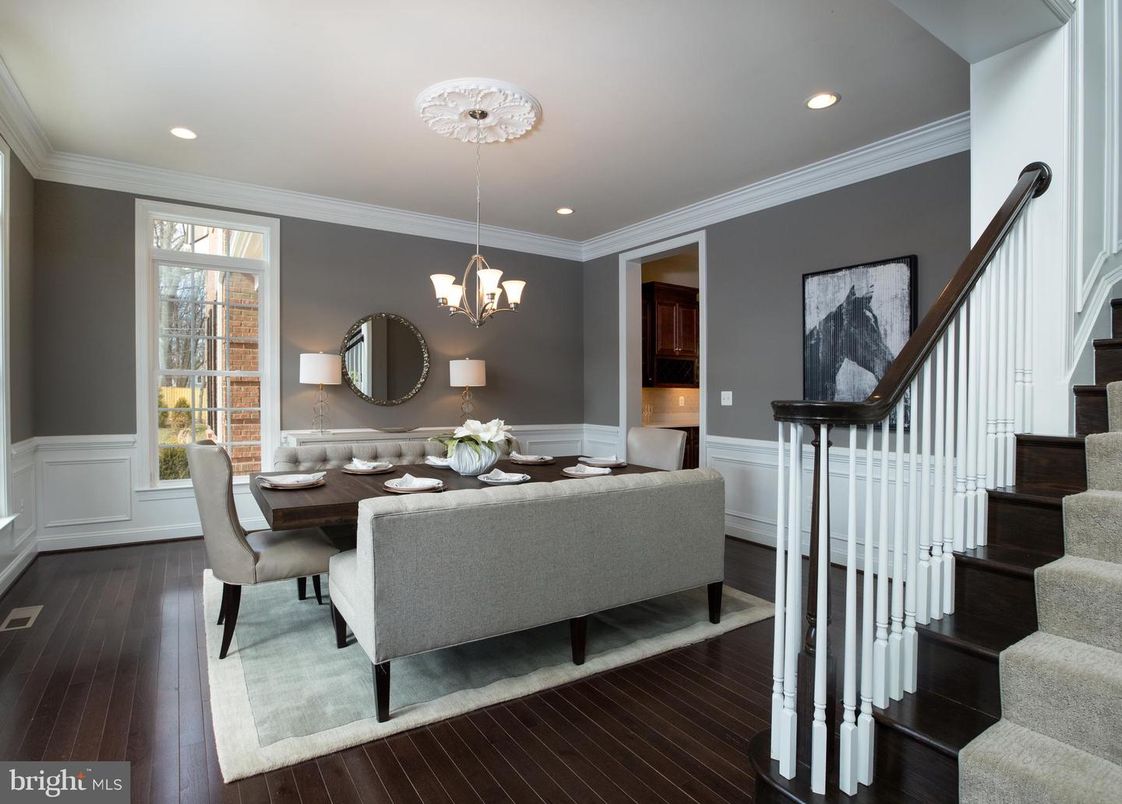 Chandelier, Dining room, Interior, Living room, Recessed Lighting, Wood Texture Flooring