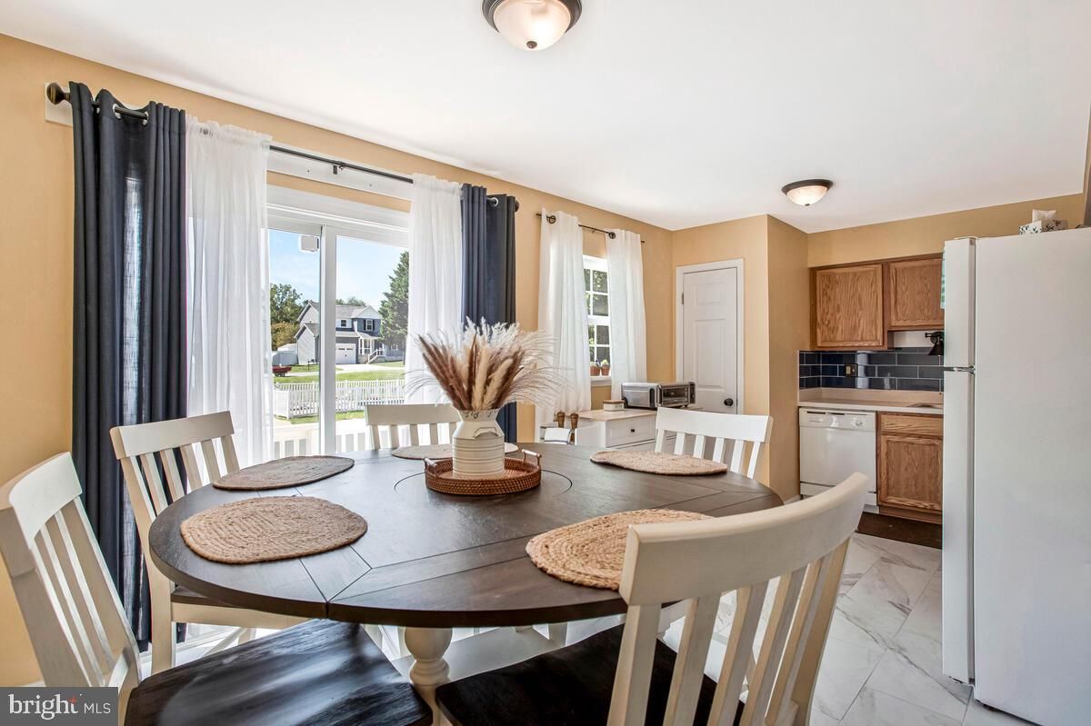 Dining room, Interior, Kitchen, Marble