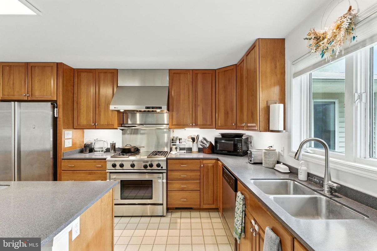 Interior, Kitchen, Stainless Steel Appliances