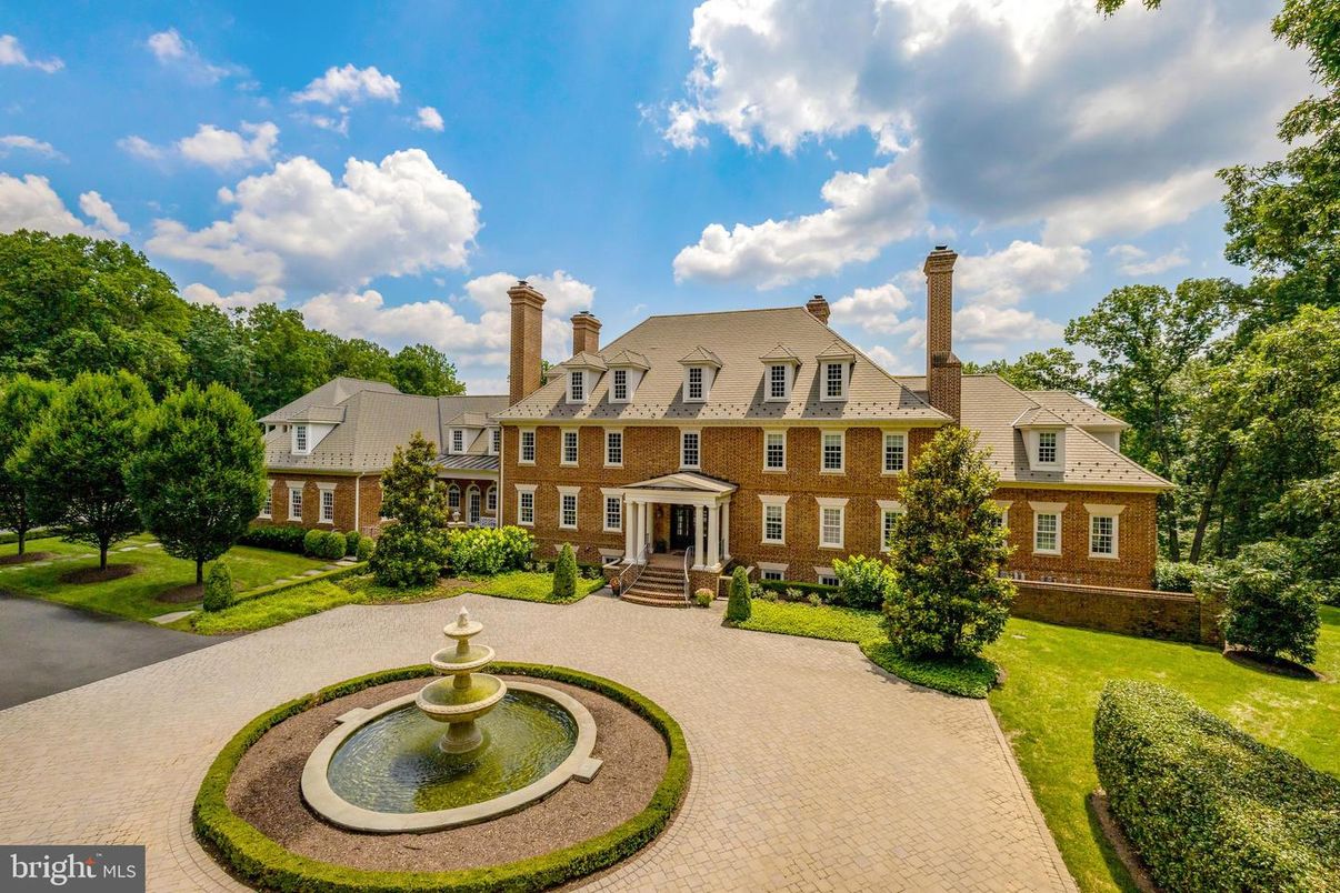 Exterior, Facade, Brick Facade, French Provincial