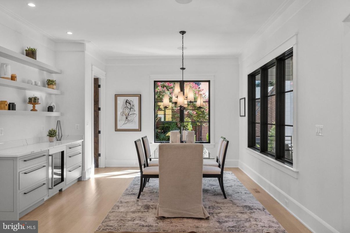 Chandelier, Dining room, Interior, Recessed Lighting, Wood Texture Flooring
