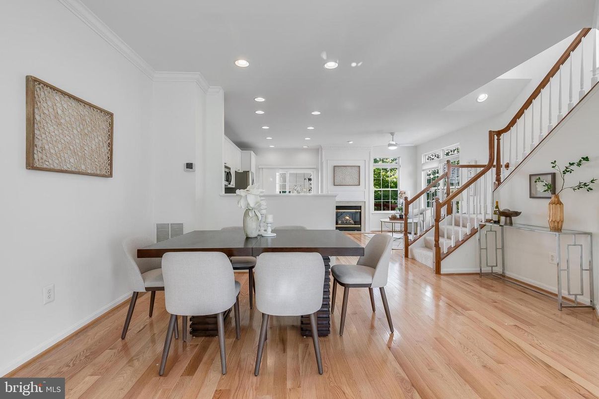 Dining room, Fireplace, Interior, Recessed Lighting, Wood Texture Flooring