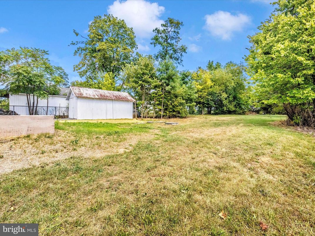 Backyard, Detached Garage, Exterior