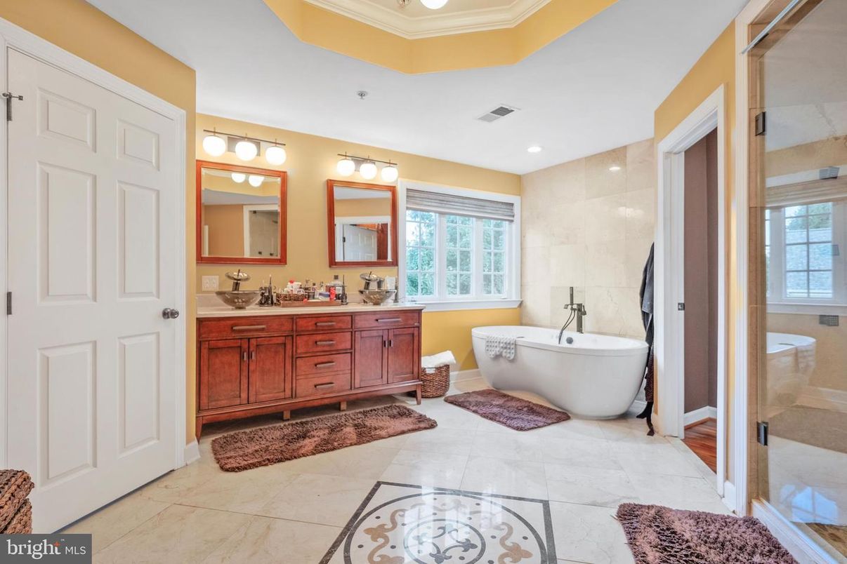 Bathroom, Dual Sink Vanities, Free Standing Baths, Interior, Recessed Lighting