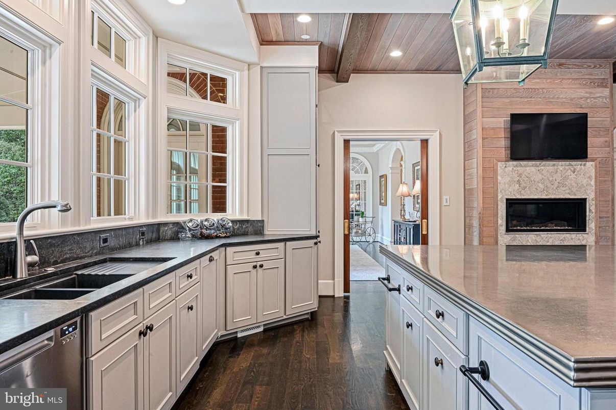 Fireplace, Interior, Kitchen, Recessed Lighting, Stainless Steel Appliances, Wooden Beams, Wooden Ceilings, Wood Texture Flooring