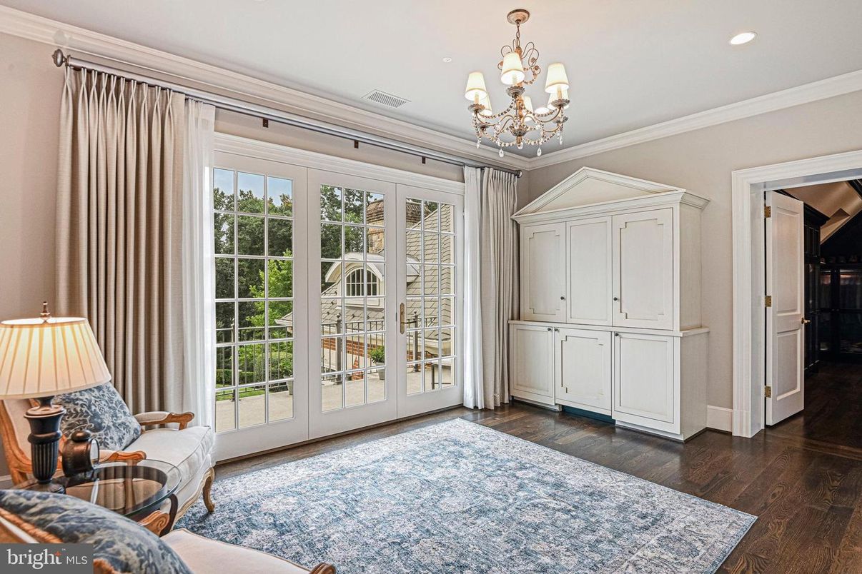 Chandelier, Interior, Recessed Lighting, Wood Texture Flooring