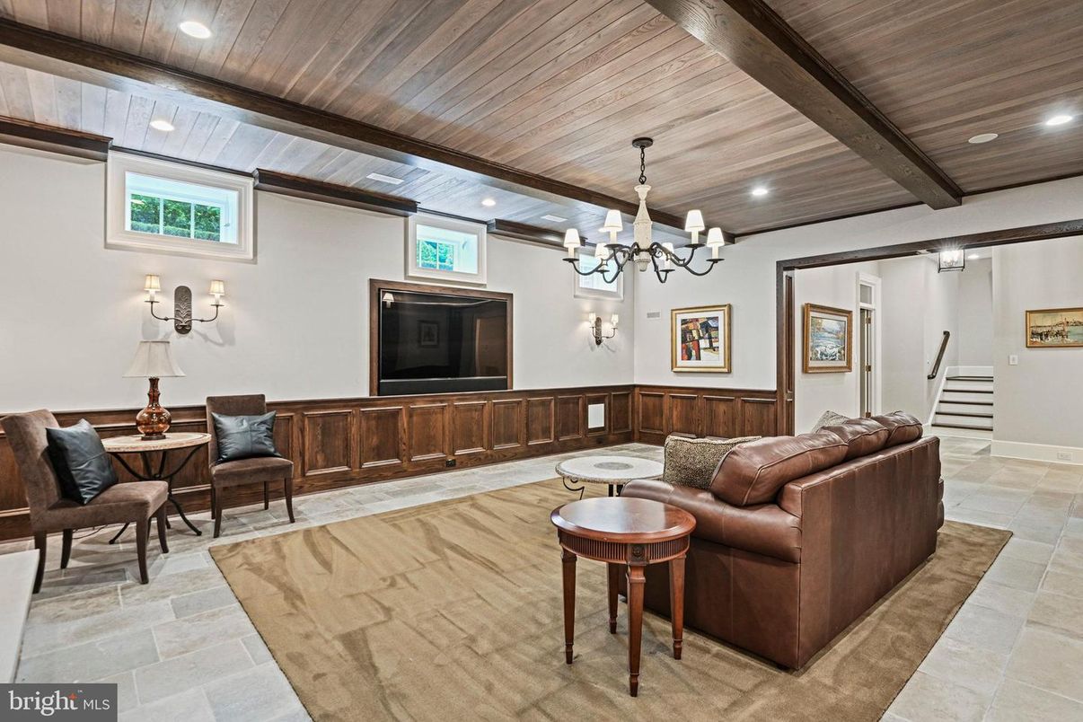 Chandelier, Interior, Living room, Recessed Lighting, Wooden Beams, Wooden Ceilings