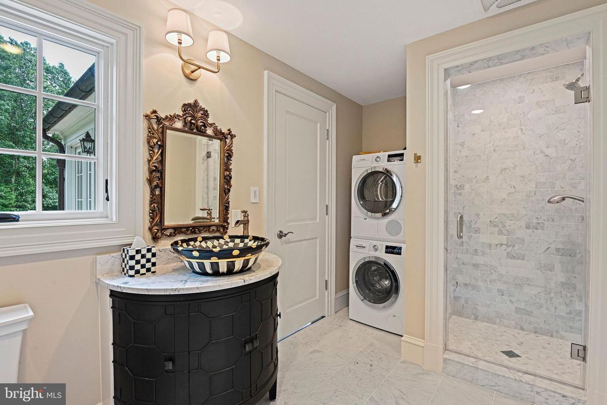 Bathroom, Interior, Utility Closets, Washer