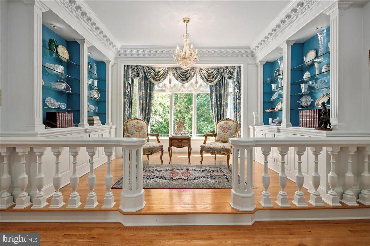 Chandelier, Interior, Wood Texture Flooring