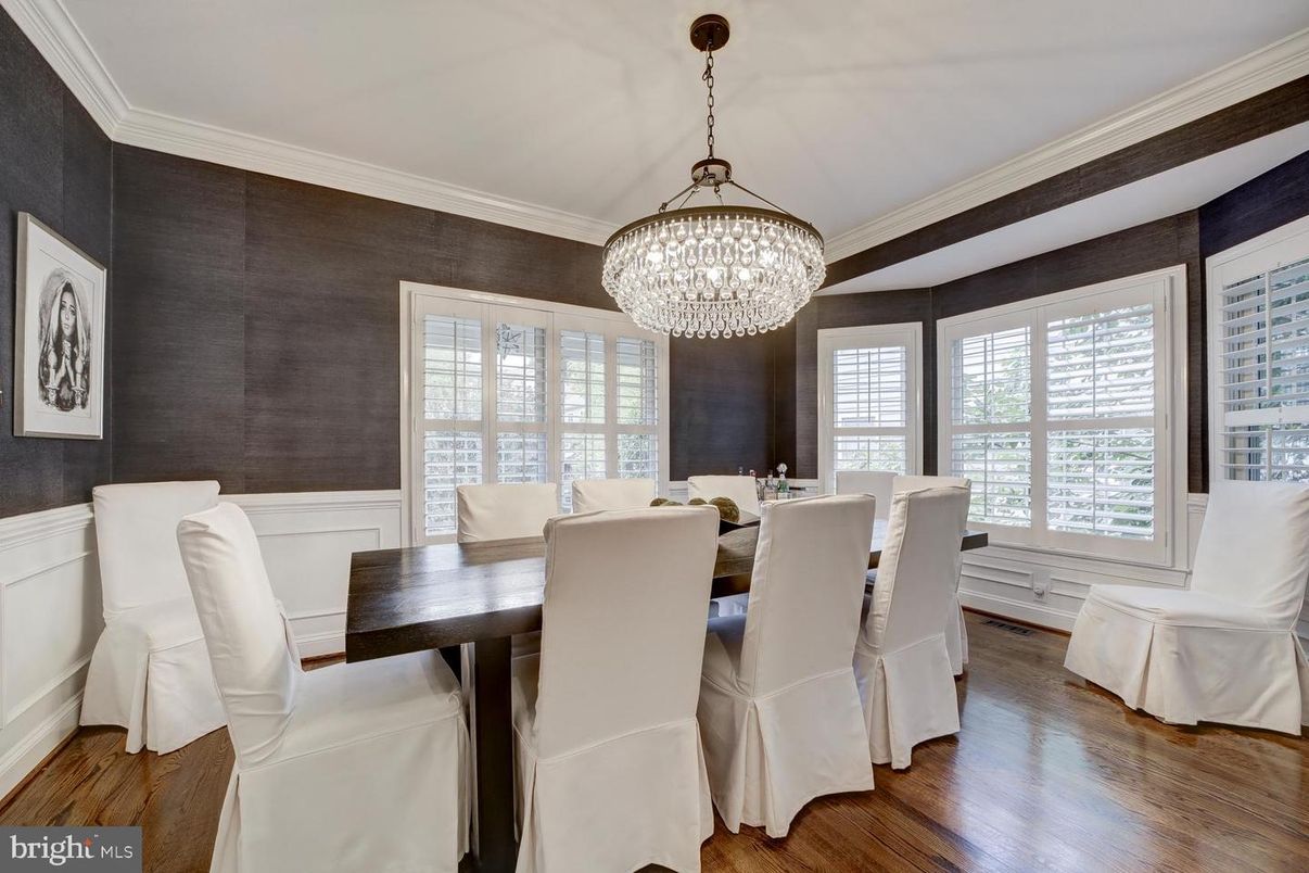 Chandelier, Dining room, Interior, Wood Texture Flooring