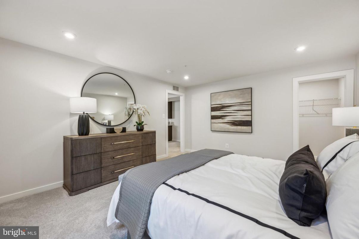 Bedroom, Interior, Recessed Lighting