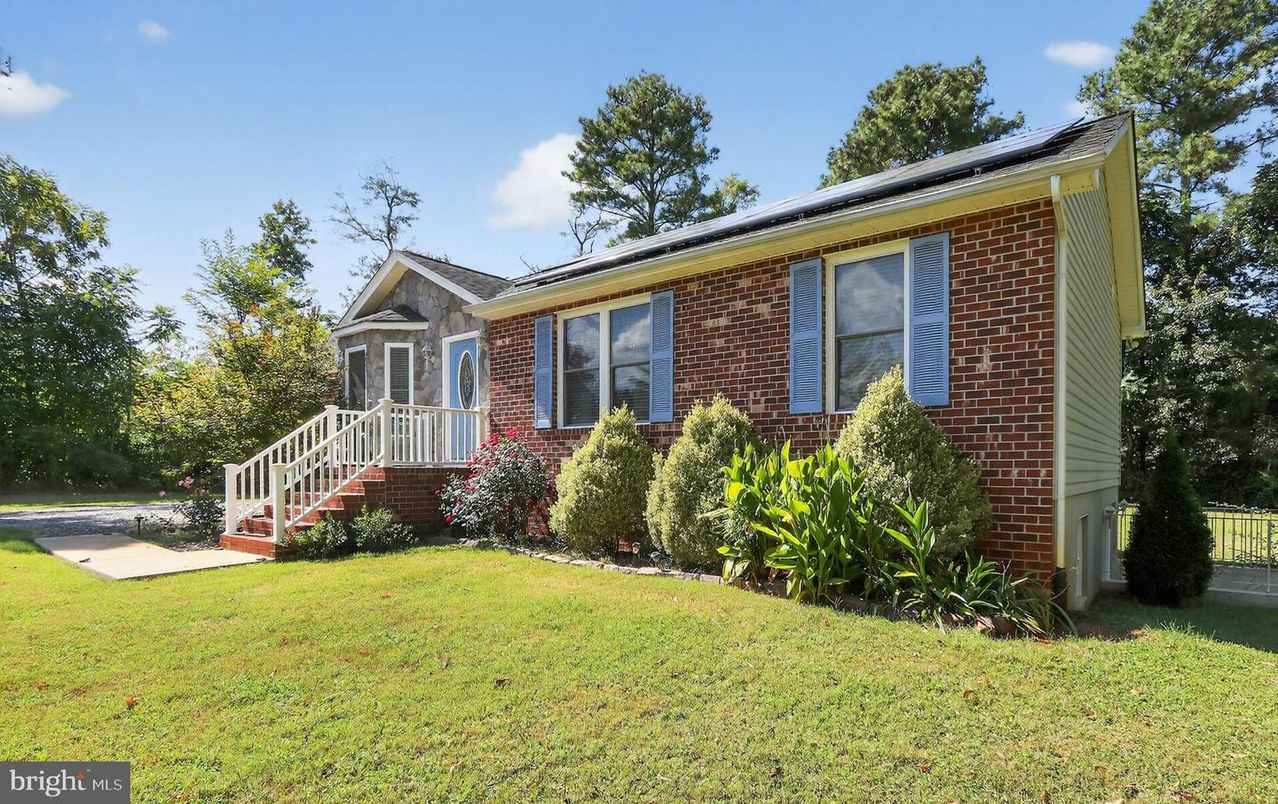 Exterior, Solar Panels