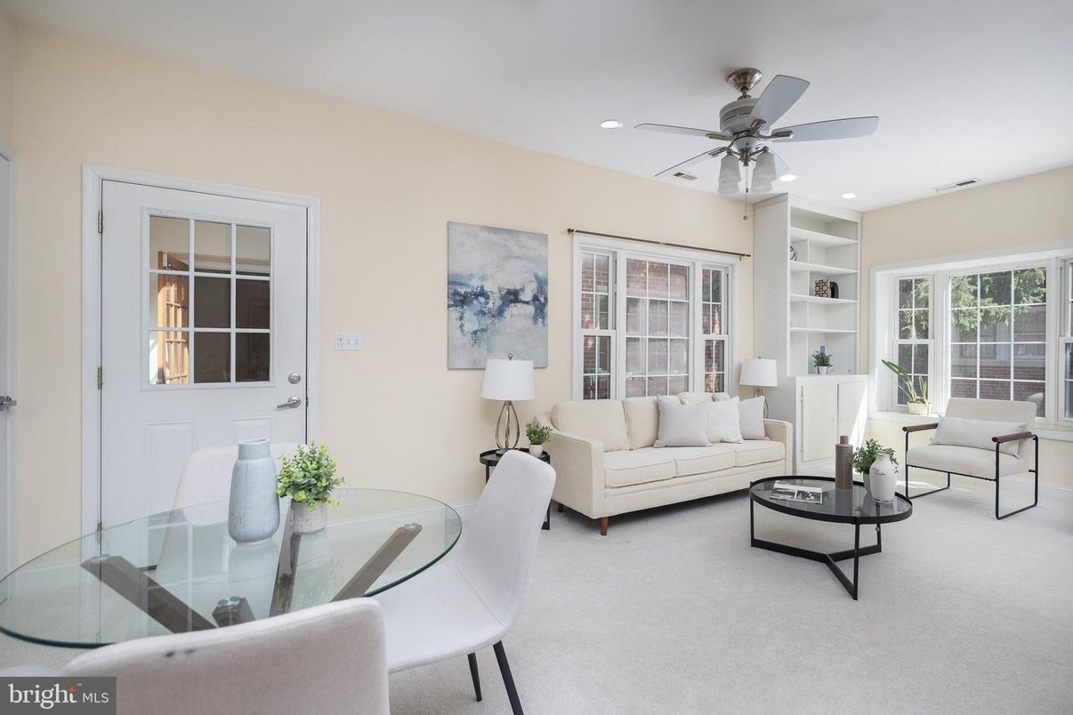 Dining room, Interior, Living room, Recessed Lighting