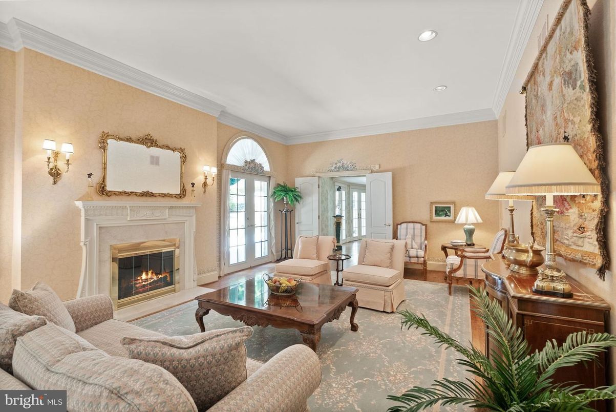 Fireplace, Interior, Living room, Recessed Lighting