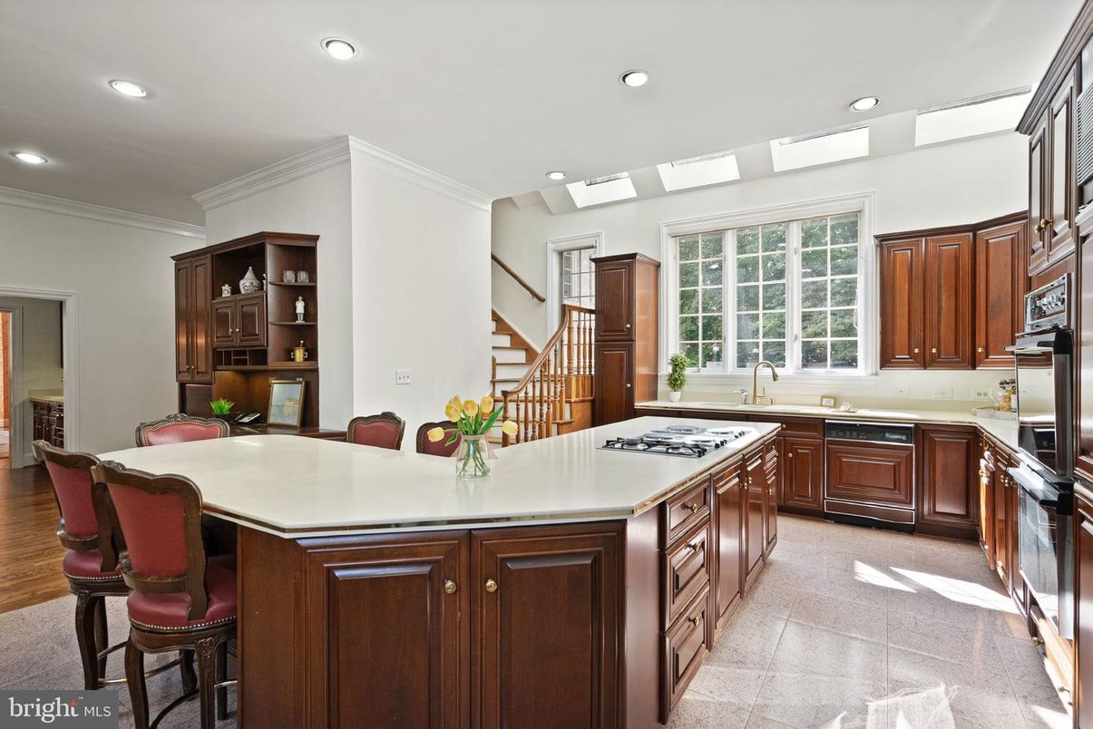 Dining room, Interior, Kitchen, Recessed Lighting