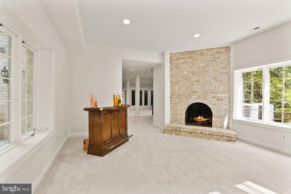 Fireplace, Interior, Recessed Lighting