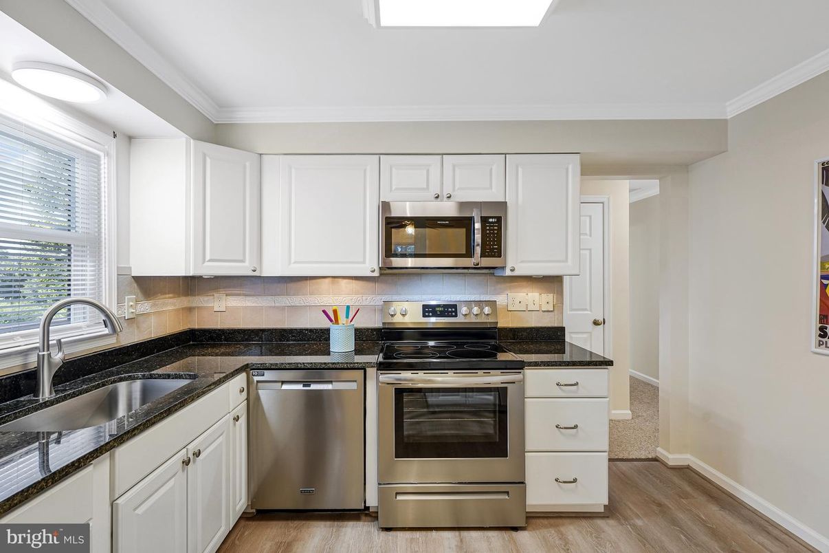 Interior, Kitchen, Stainless Steel Appliances, Wood Texture Flooring