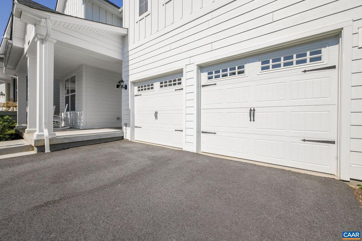 Detached Garage, Exterior